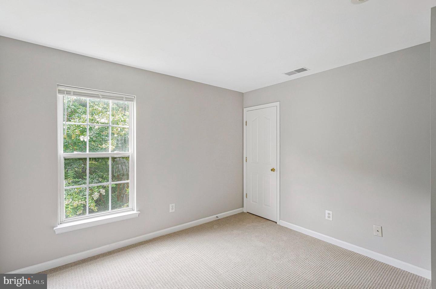 8954 HANSON GROVE CT, MANASSAS, Virginia 20109, 6 Bedrooms Bedrooms, ,3 BathroomsBathrooms,Residential,For sale,8954 HANSON GROVE CT,VAPW2100234 MLS # VAPW2100234