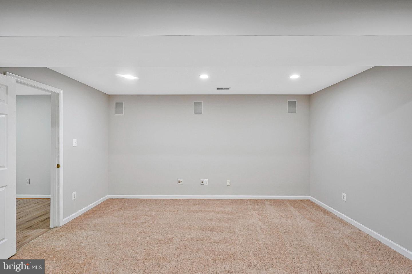 8954 HANSON GROVE CT, MANASSAS, Virginia 20109, 6 Bedrooms Bedrooms, ,3 BathroomsBathrooms,Residential,For sale,8954 HANSON GROVE CT,VAPW2100234 MLS # VAPW2100234