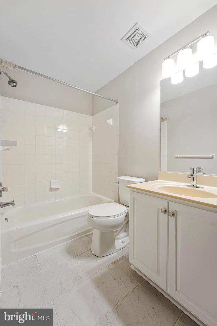 8954 HANSON GROVE CT, MANASSAS, Virginia 20109, 6 Bedrooms Bedrooms, ,3 BathroomsBathrooms,Residential,For sale,8954 HANSON GROVE CT,VAPW2100234 MLS # VAPW2100234