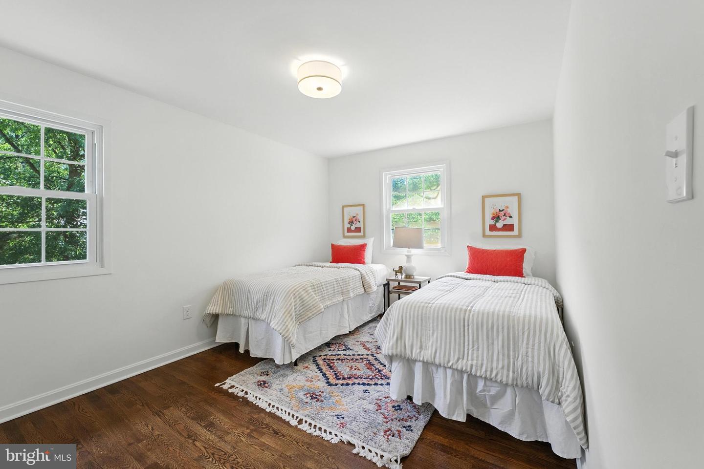 8200 OLD OAKS DR, SPRINGFIELD, Virginia 22152, 3 Bedrooms Bedrooms, ,2 BathroomsBathrooms,Residential,For sale,8200 OLD OAKS DR,VAFX2258112 MLS # VAFX2258112