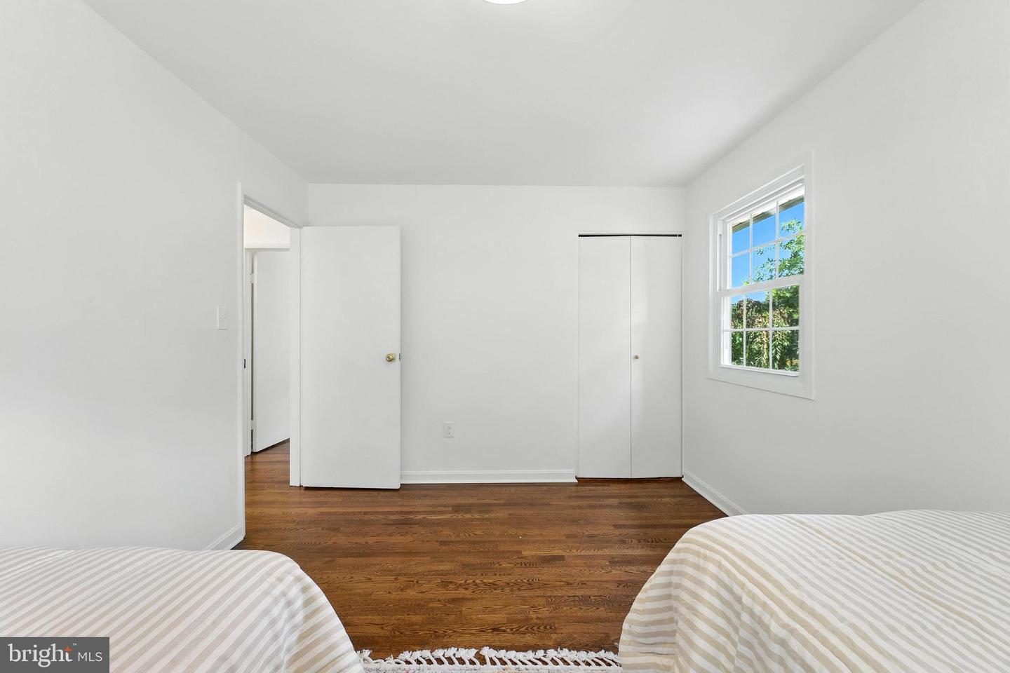 8200 OLD OAKS DR, SPRINGFIELD, Virginia 22152, 3 Bedrooms Bedrooms, ,2 BathroomsBathrooms,Residential,For sale,8200 OLD OAKS DR,VAFX2258112 MLS # VAFX2258112