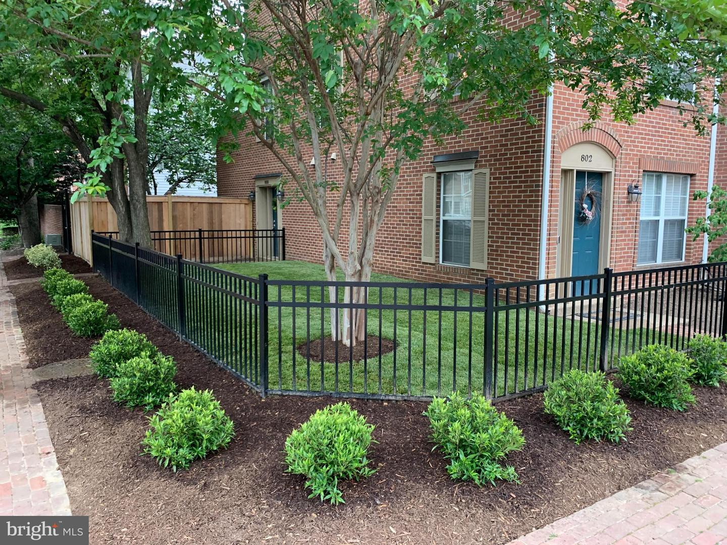 800 & 802 N FAYETTE ST, ALEXANDRIA, Virginia 22314, 3 Bedrooms Bedrooms, 13 Rooms Rooms,3 BathroomsBathrooms,Residential,For sale,800 & 802 N FAYETTE ST,VAAX2047970 MLS # VAAX2047970