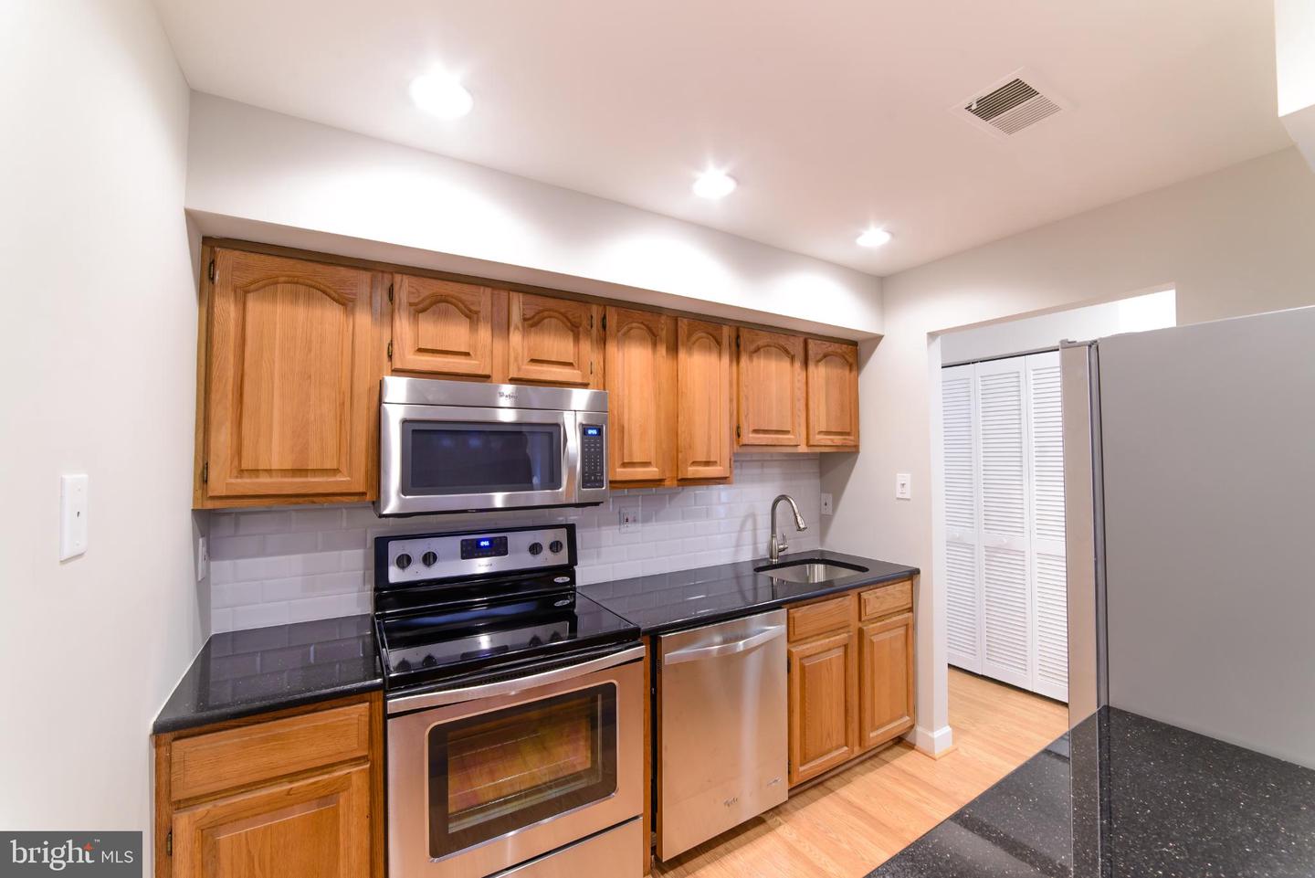 800 & 802 N FAYETTE ST, ALEXANDRIA, Virginia 22314, 3 Bedrooms Bedrooms, 13 Rooms Rooms,3 BathroomsBathrooms,Residential,For sale,800 & 802 N FAYETTE ST,VAAX2047970 MLS # VAAX2047970