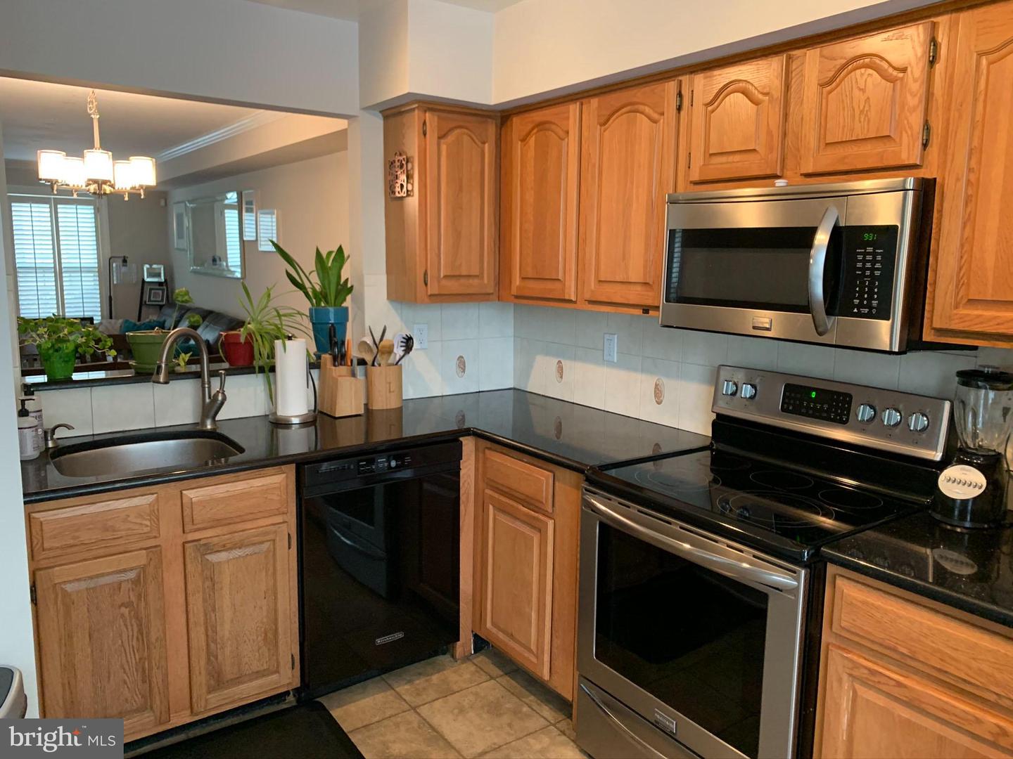 800 & 802 N FAYETTE ST, ALEXANDRIA, Virginia 22314, 3 Bedrooms Bedrooms, 13 Rooms Rooms,3 BathroomsBathrooms,Residential,For sale,800 & 802 N FAYETTE ST,VAAX2047970 MLS # VAAX2047970