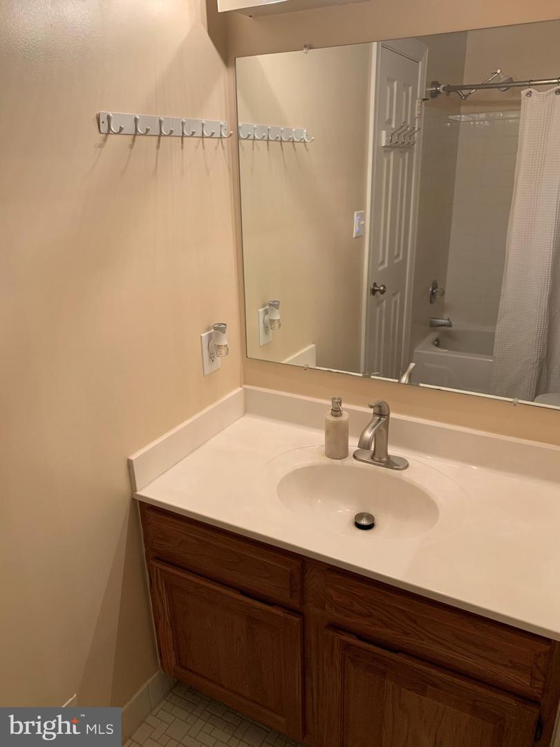 800 & 802 N FAYETTE ST, ALEXANDRIA, Virginia 22314, 3 Bedrooms Bedrooms, 13 Rooms Rooms,3 BathroomsBathrooms,Residential,For sale,800 & 802 N FAYETTE ST,VAAX2047970 MLS # VAAX2047970