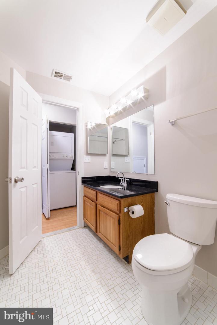 800 & 802 N FAYETTE ST, ALEXANDRIA, Virginia 22314, 3 Bedrooms Bedrooms, 13 Rooms Rooms,3 BathroomsBathrooms,Residential,For sale,800 & 802 N FAYETTE ST,VAAX2047970 MLS # VAAX2047970