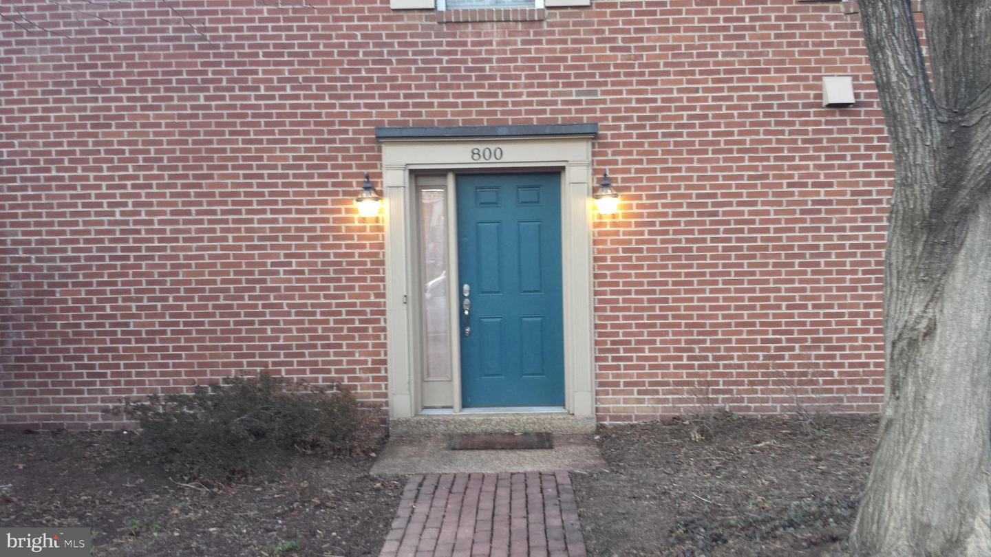 800 & 802 N FAYETTE ST, ALEXANDRIA, Virginia 22314, 3 Bedrooms Bedrooms, 13 Rooms Rooms,3 BathroomsBathrooms,Residential,For sale,800 & 802 N FAYETTE ST,VAAX2047970 MLS # VAAX2047970