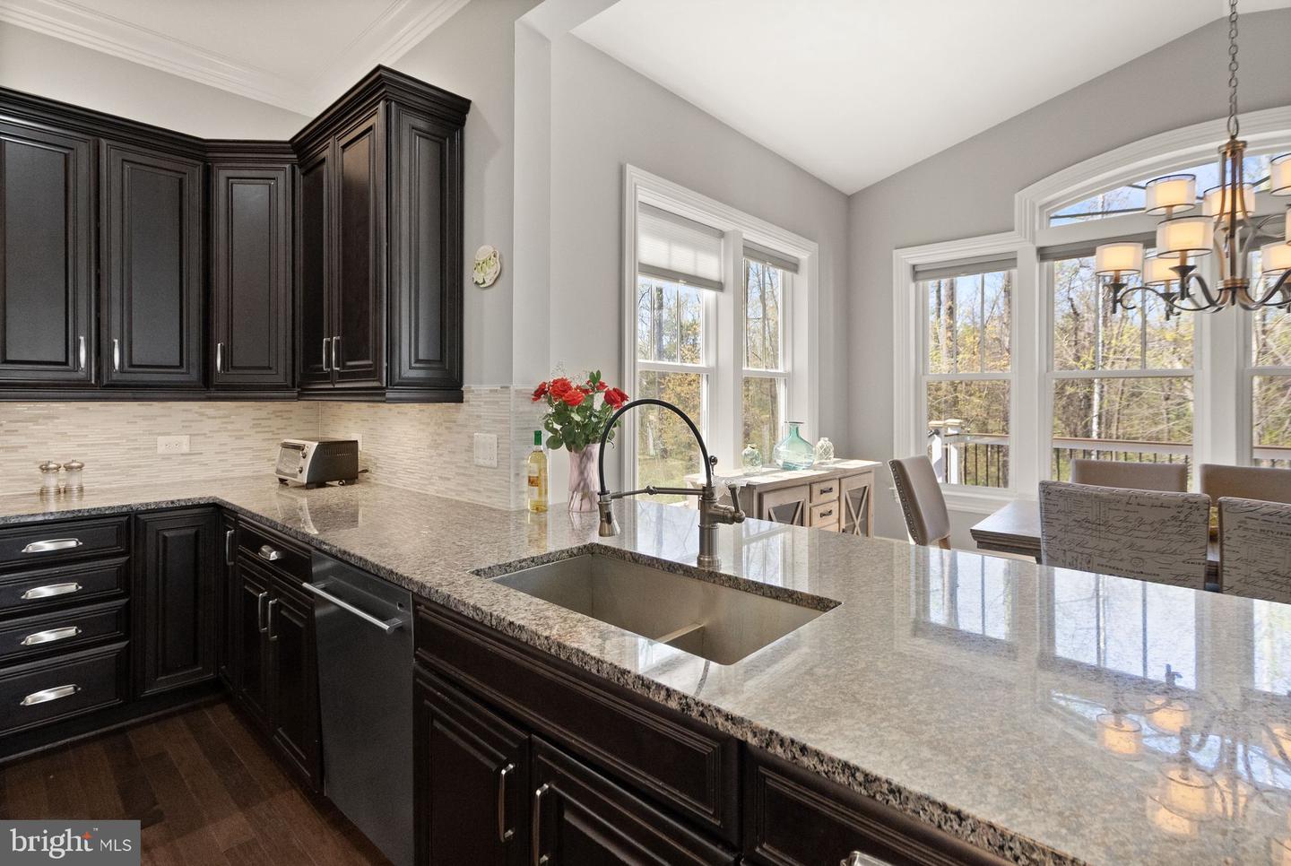 41062 LYNDALE WOODS DR, ALDIE, Virginia 20105, 5 Bedrooms Bedrooms, ,5 BathroomsBathrooms,Residential,For sale,41062 LYNDALE WOODS DR,VALO2103238 MLS # VALO2103238