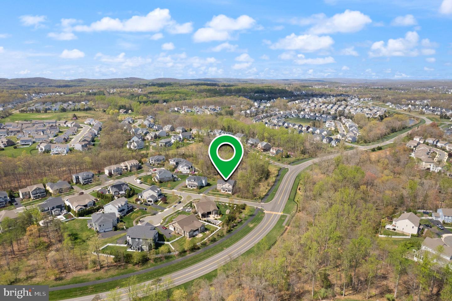 41062 LYNDALE WOODS DR, ALDIE, Virginia 20105, 5 Bedrooms Bedrooms, ,5 BathroomsBathrooms,Residential,For sale,41062 LYNDALE WOODS DR,VALO2103238 MLS # VALO2103238