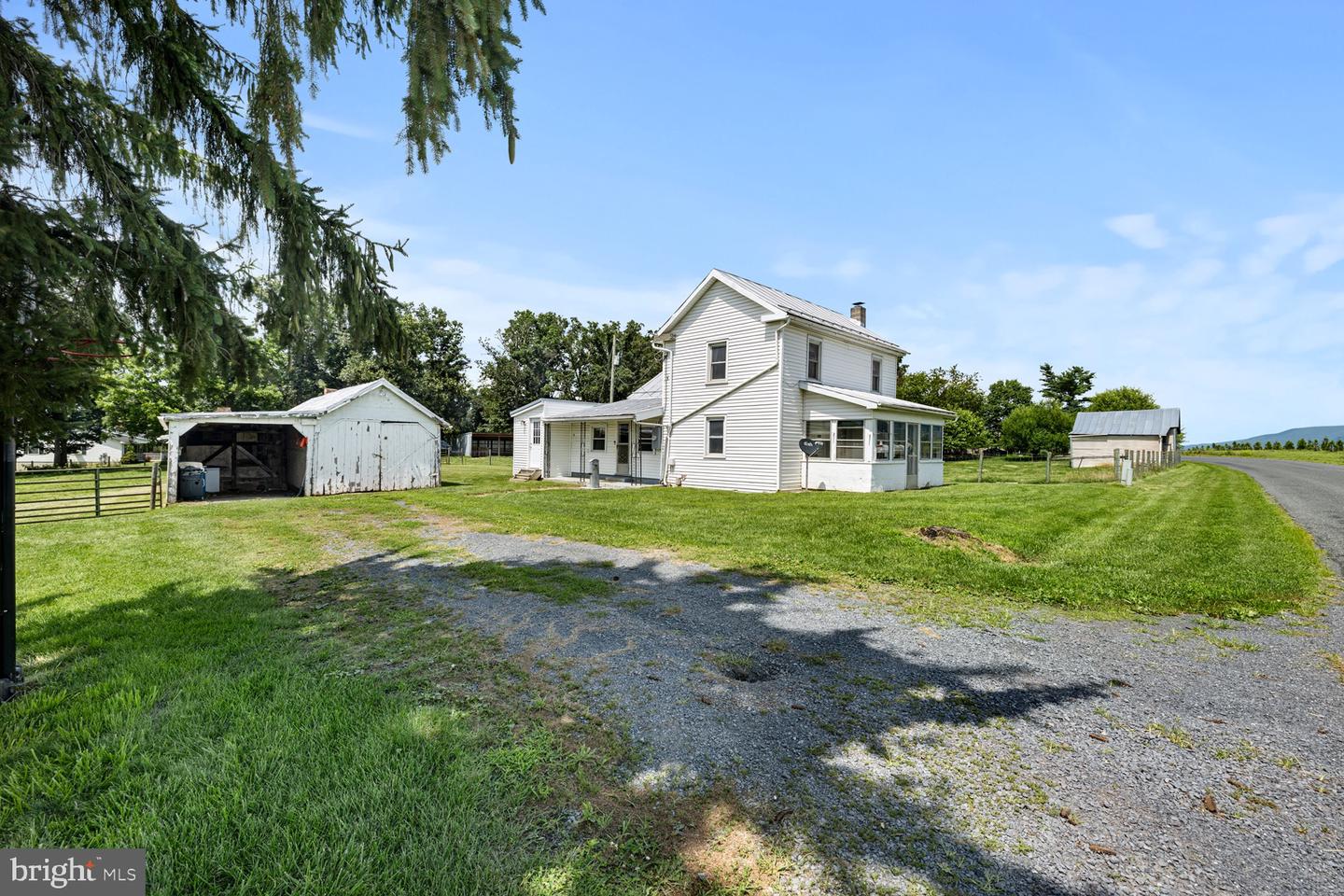 1275 GEORGETOWN RD, MOUNT JACKSON, Virginia 22842, 3 Bedrooms Bedrooms, 8 Rooms Rooms,1 BathroomBathrooms,Residential,For sale,1275 GEORGETOWN RD,VASH2012108 MLS # VASH2012108