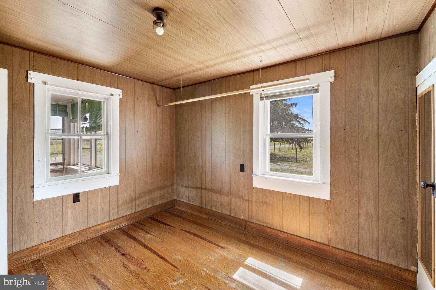 1275 GEORGETOWN RD, MOUNT JACKSON, Virginia 22842, 3 Bedrooms Bedrooms, 8 Rooms Rooms,1 BathroomBathrooms,Residential,For sale,1275 GEORGETOWN RD,VASH2012108 MLS # VASH2012108