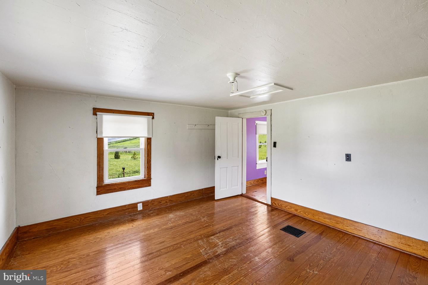1275 GEORGETOWN RD, MOUNT JACKSON, Virginia 22842, 3 Bedrooms Bedrooms, 8 Rooms Rooms,1 BathroomBathrooms,Residential,For sale,1275 GEORGETOWN RD,VASH2012108 MLS # VASH2012108