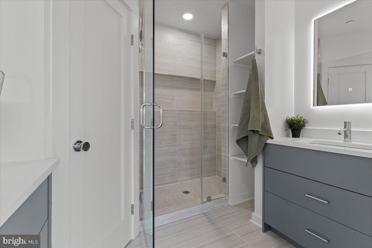 641 QUEBEC PL NW #2, WASHINGTON, District Of Columbia 20010, 3 Bedrooms Bedrooms, ,3 BathroomsBathrooms,Residential,For sale,641 QUEBEC PL NW #2,DCDC2212618 MLS # DCDC2212618