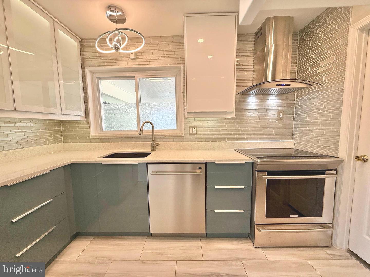 5413 IVES PL, SPRINGFIELD, Virginia 22151, 3 Bedrooms Bedrooms, ,1 BathroomBathrooms,Residential,For sale,5413 IVES PL,VAFX2257976 MLS # VAFX2257976