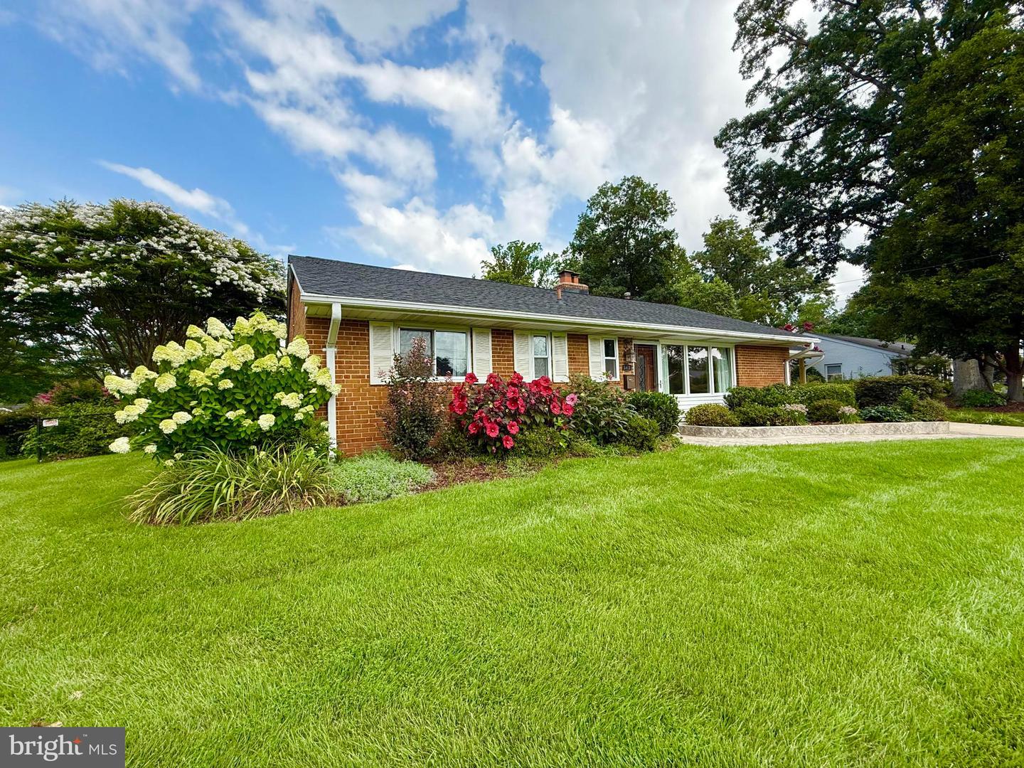 5413 IVES PL, SPRINGFIELD, Virginia 22151, 3 Bedrooms Bedrooms, ,1 BathroomBathrooms,Residential,For sale,5413 IVES PL,VAFX2257976 MLS # VAFX2257976