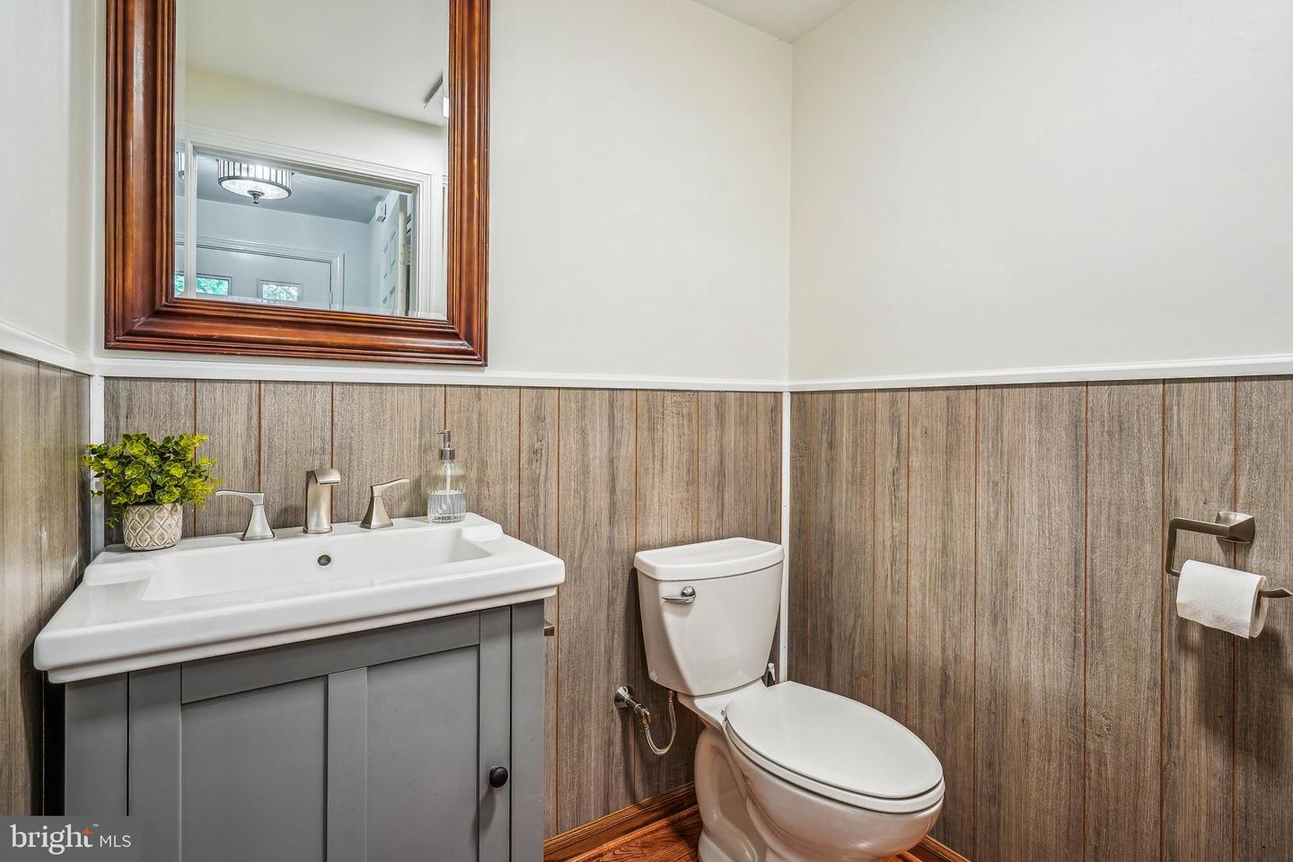 8901 GUTMAN CT, SPRINGFIELD, Virginia 22153, 4 Bedrooms Bedrooms, ,2 BathroomsBathrooms,Residential,For sale,8901 GUTMAN CT,VAFX2258022 MLS # VAFX2258022