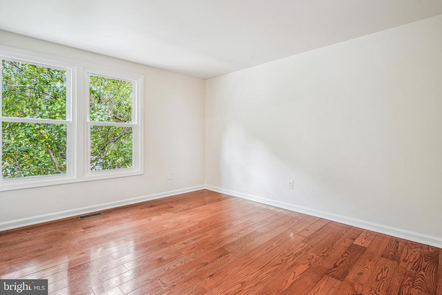 8901 GUTMAN CT, SPRINGFIELD, Virginia 22153, 4 Bedrooms Bedrooms, ,2 BathroomsBathrooms,Residential,For sale,8901 GUTMAN CT,VAFX2258022 MLS # VAFX2258022