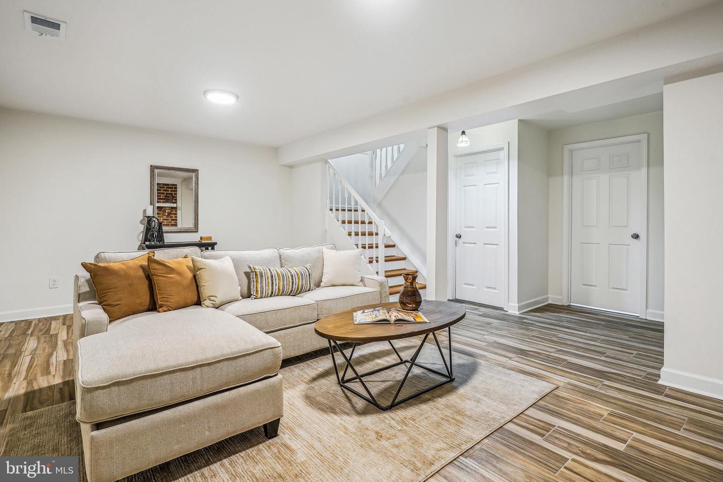 8901 GUTMAN CT, SPRINGFIELD, Virginia 22153, 4 Bedrooms Bedrooms, ,2 BathroomsBathrooms,Residential,For sale,8901 GUTMAN CT,VAFX2258022 MLS # VAFX2258022