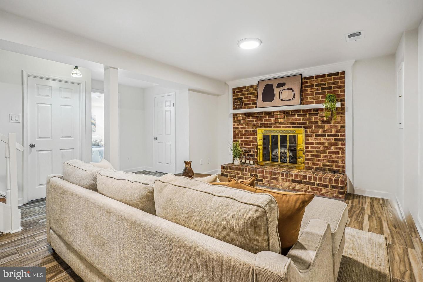 8901 GUTMAN CT, SPRINGFIELD, Virginia 22153, 4 Bedrooms Bedrooms, ,2 BathroomsBathrooms,Residential,For sale,8901 GUTMAN CT,VAFX2258022 MLS # VAFX2258022