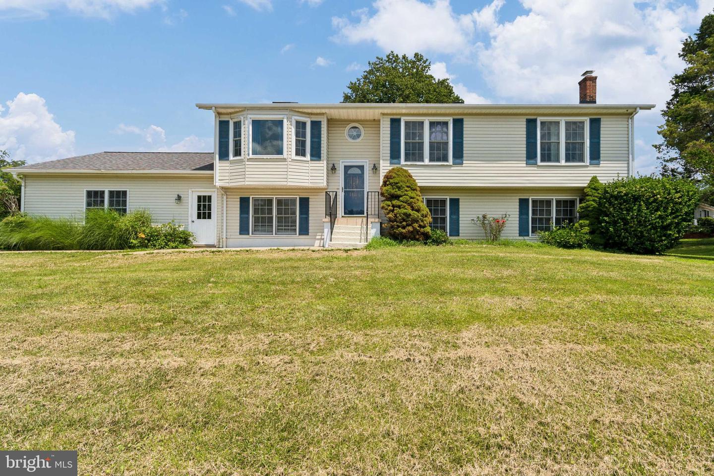 8126 BOTHA RD, WARRENTON, Virginia 20186, 4 Bedrooms Bedrooms, ,3 BathroomsBathrooms,Residential,For sale,8126 BOTHA RD,VAFQ2017660 MLS # VAFQ2017660