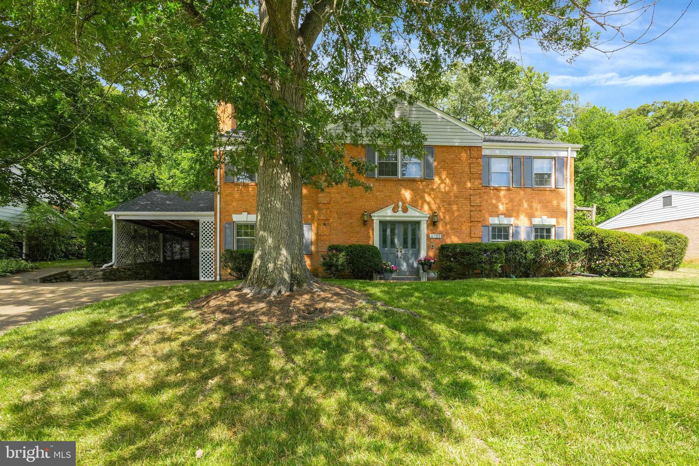 4121 SLEEPY HOLLOW RD, ANNANDALE, Virginia 22003, 4 Bedrooms Bedrooms, ,3 BathroomsBathrooms,Residential,For sale,4121 SLEEPY HOLLOW RD,VAFX2258170 MLS # VAFX2258170