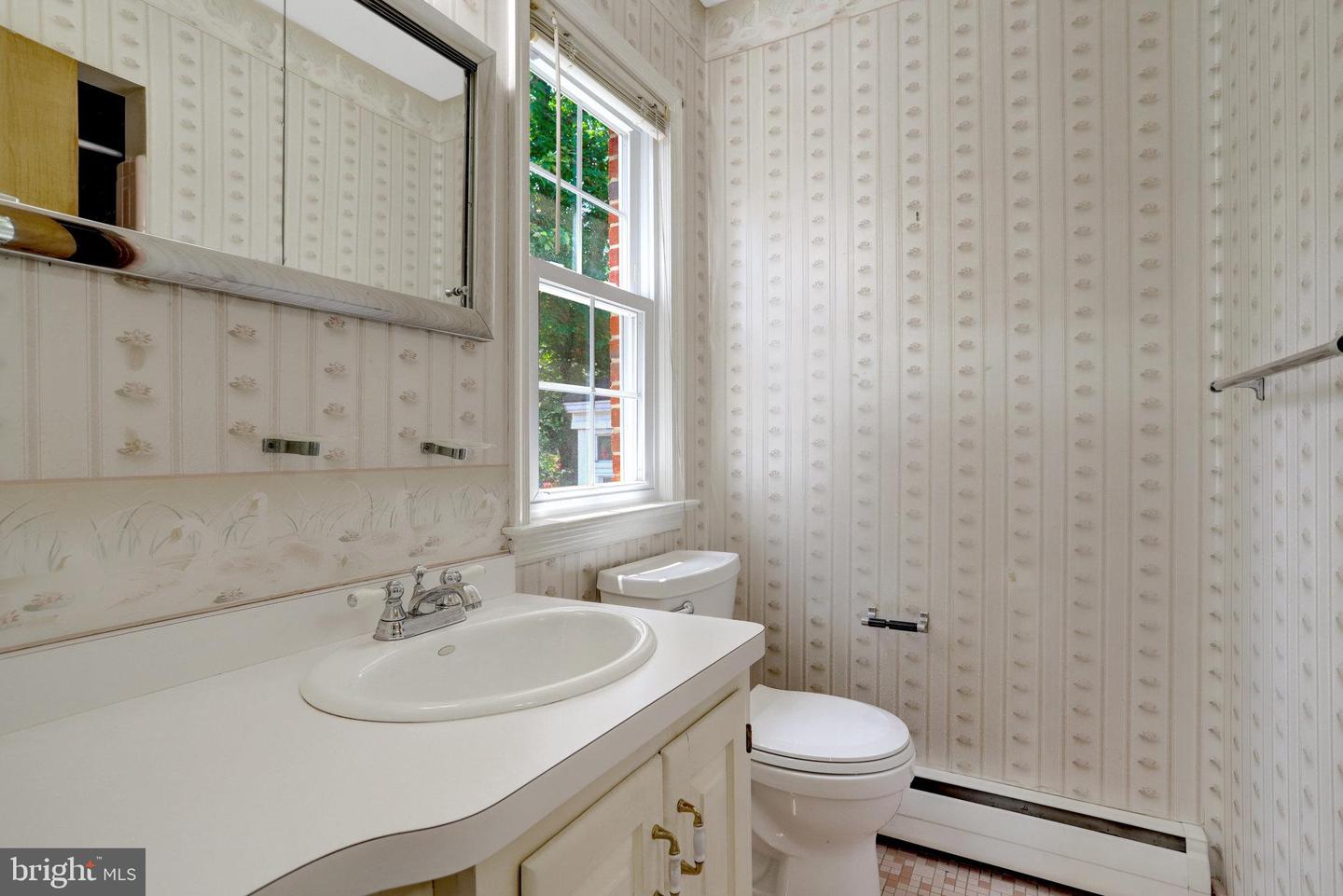 1807 COURTLAND RD, ALEXANDRIA, Virginia 22306, 4 Bedrooms Bedrooms, ,3 BathroomsBathrooms,Residential,For sale,1807 COURTLAND RD,VAFX2258182 MLS # VAFX2258182