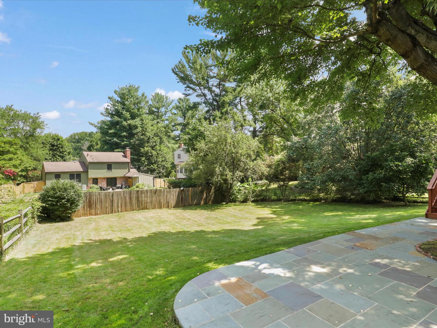 8304 BRIAR CREEK DR, ANNANDALE, Virginia 22003, 5 Bedrooms Bedrooms, 15 Rooms Rooms,3 BathroomsBathrooms,Residential,For sale,8304 BRIAR CREEK DR,VAFX2258218 MLS # VAFX2258218