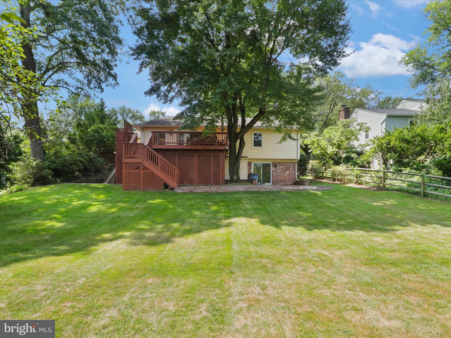 8304 BRIAR CREEK DR, ANNANDALE, Virginia 22003, 5 Bedrooms Bedrooms, 15 Rooms Rooms,3 BathroomsBathrooms,Residential,For sale,8304 BRIAR CREEK DR,VAFX2258218 MLS # VAFX2258218
