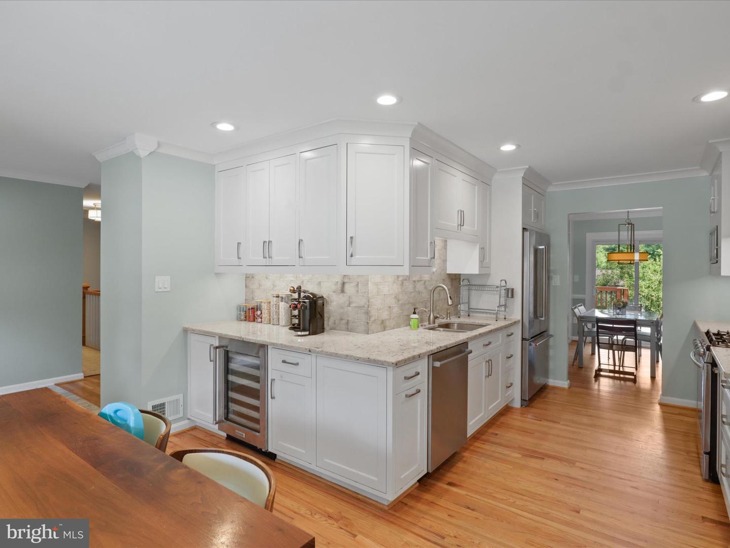 8304 BRIAR CREEK DR, ANNANDALE, Virginia 22003, 5 Bedrooms Bedrooms, 15 Rooms Rooms,3 BathroomsBathrooms,Residential,For sale,8304 BRIAR CREEK DR,VAFX2258218 MLS # VAFX2258218