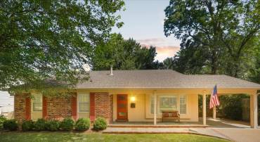 8304 BRIAR CREEK DR, ANNANDALE, Virginia 22003, 5 Bedrooms Bedrooms, 15 Rooms Rooms,3 BathroomsBathrooms,Residential,For sale,8304 BRIAR CREEK DR,VAFX2258218 MLS # VAFX2258218