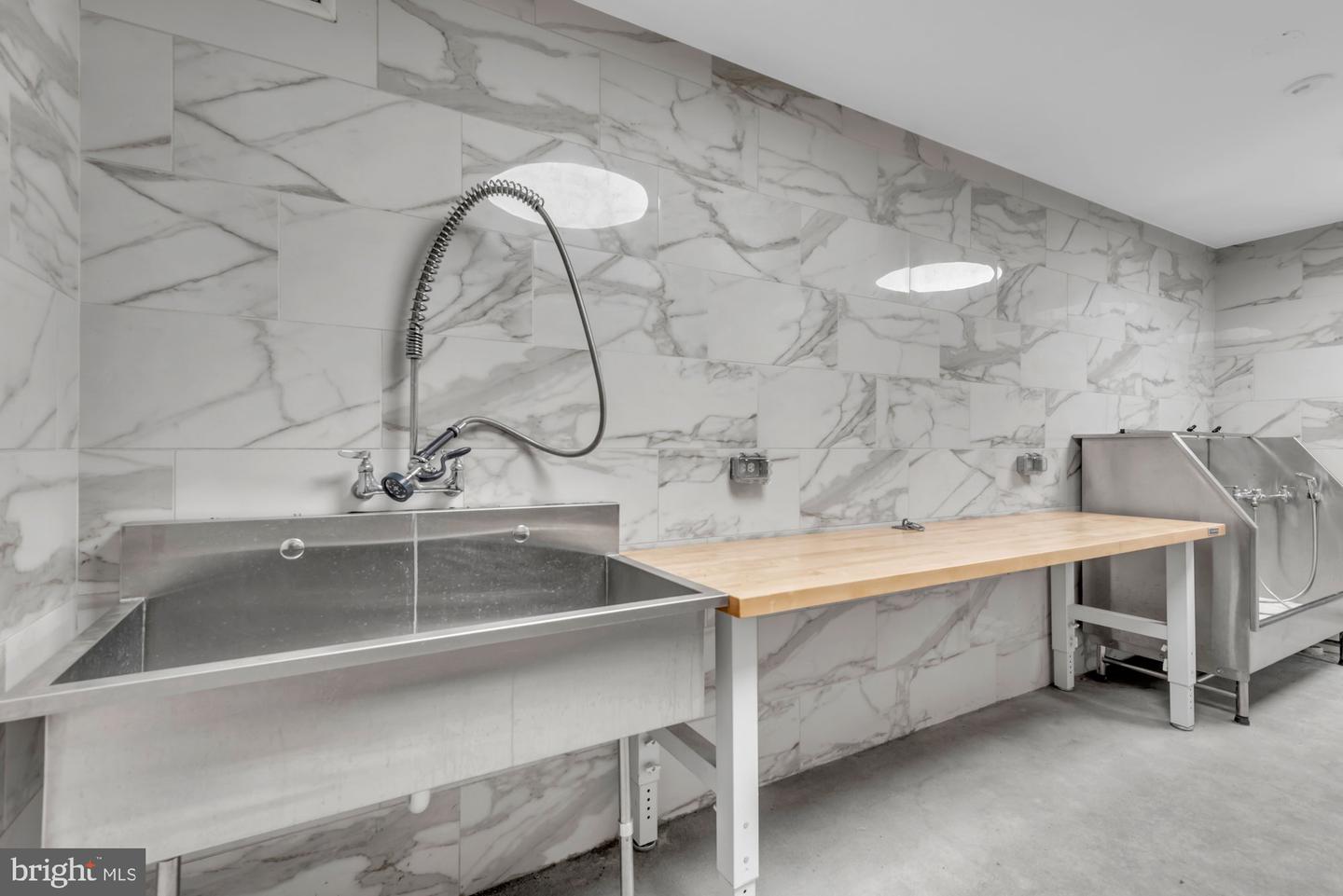 1211 VAN ST SE #1014, WASHINGTON, District Of Columbia 20003, 1 Bedroom Bedrooms, ,1 BathroomBathrooms,Residential,For sale,1211 VAN ST SE #1014,DCDC2212680 MLS # DCDC2212680