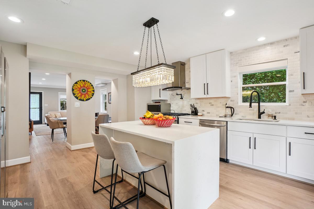312-E DUNCAN AVE, ALEXANDRIA, Virginia 22301, 3 Bedrooms Bedrooms, ,3 BathroomsBathrooms,Residential,For sale,312-E DUNCAN AVE,VAAX2047990 MLS # VAAX2047990