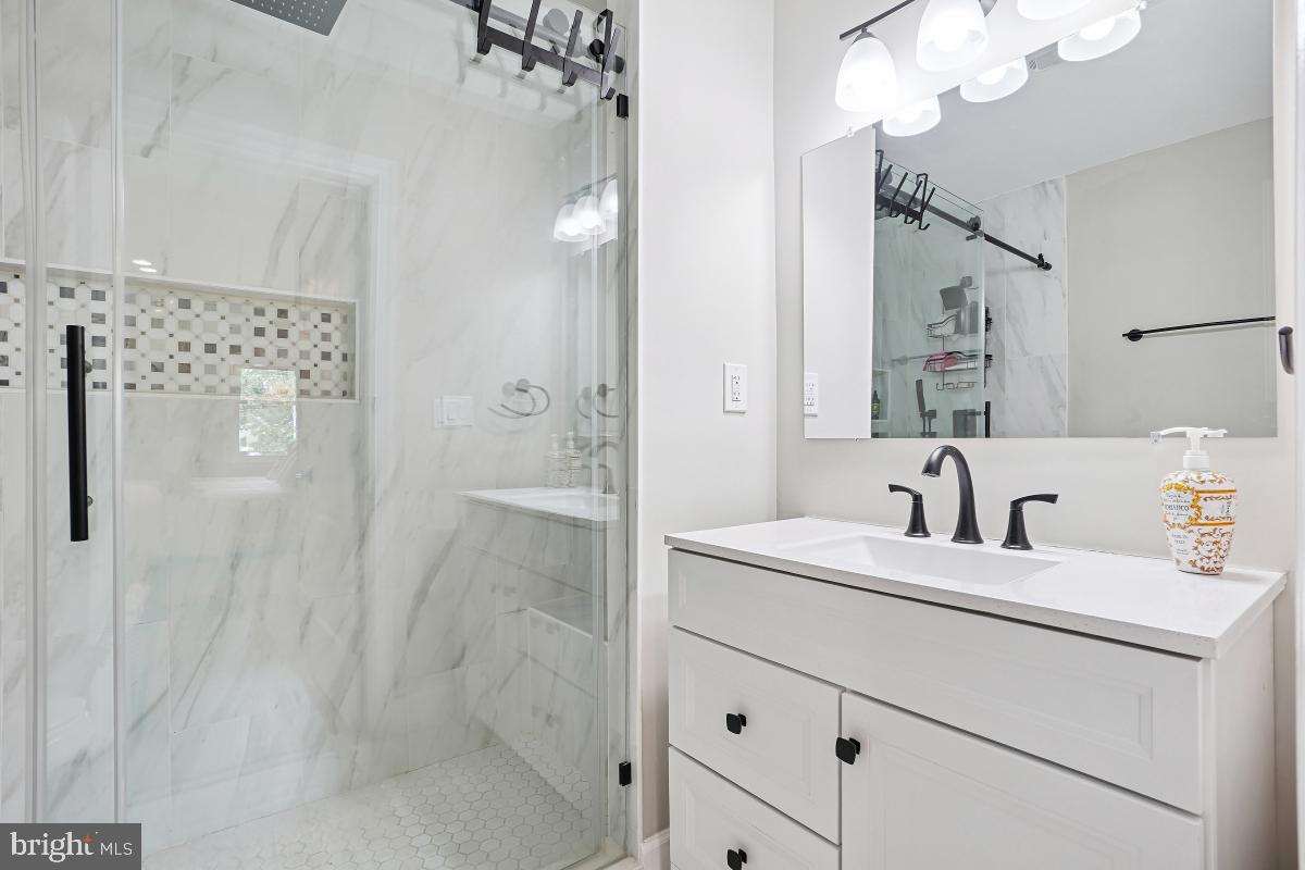 312-E DUNCAN AVE, ALEXANDRIA, Virginia 22301, 3 Bedrooms Bedrooms, ,3 BathroomsBathrooms,Residential,For sale,312-E DUNCAN AVE,VAAX2047990 MLS # VAAX2047990
