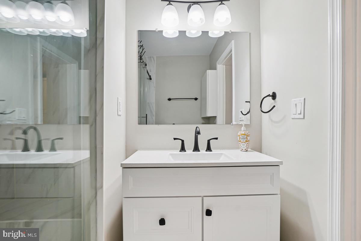 312-E DUNCAN AVE, ALEXANDRIA, Virginia 22301, 3 Bedrooms Bedrooms, ,3 BathroomsBathrooms,Residential,For sale,312-E DUNCAN AVE,VAAX2047990 MLS # VAAX2047990