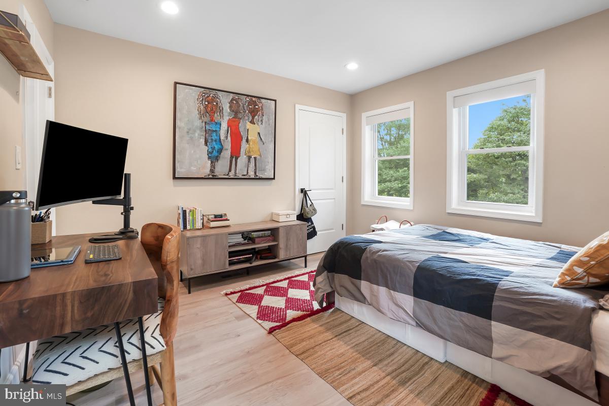 312-E DUNCAN AVE, ALEXANDRIA, Virginia 22301, 3 Bedrooms Bedrooms, ,3 BathroomsBathrooms,Residential,For sale,312-E DUNCAN AVE,VAAX2047990 MLS # VAAX2047990