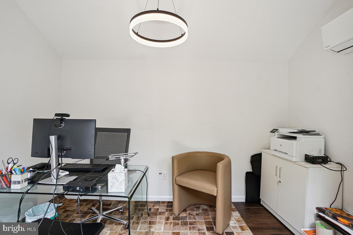 312-E DUNCAN AVE, ALEXANDRIA, Virginia 22301, 3 Bedrooms Bedrooms, ,3 BathroomsBathrooms,Residential,For sale,312-E DUNCAN AVE,VAAX2047990 MLS # VAAX2047990