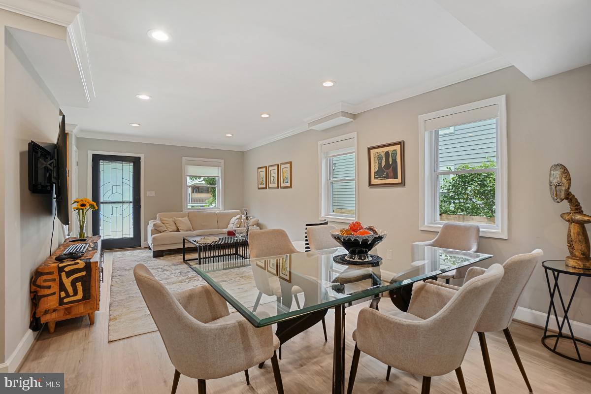 312-E DUNCAN AVE, ALEXANDRIA, Virginia 22301, 3 Bedrooms Bedrooms, ,3 BathroomsBathrooms,Residential,For sale,312-E DUNCAN AVE,VAAX2047990 MLS # VAAX2047990