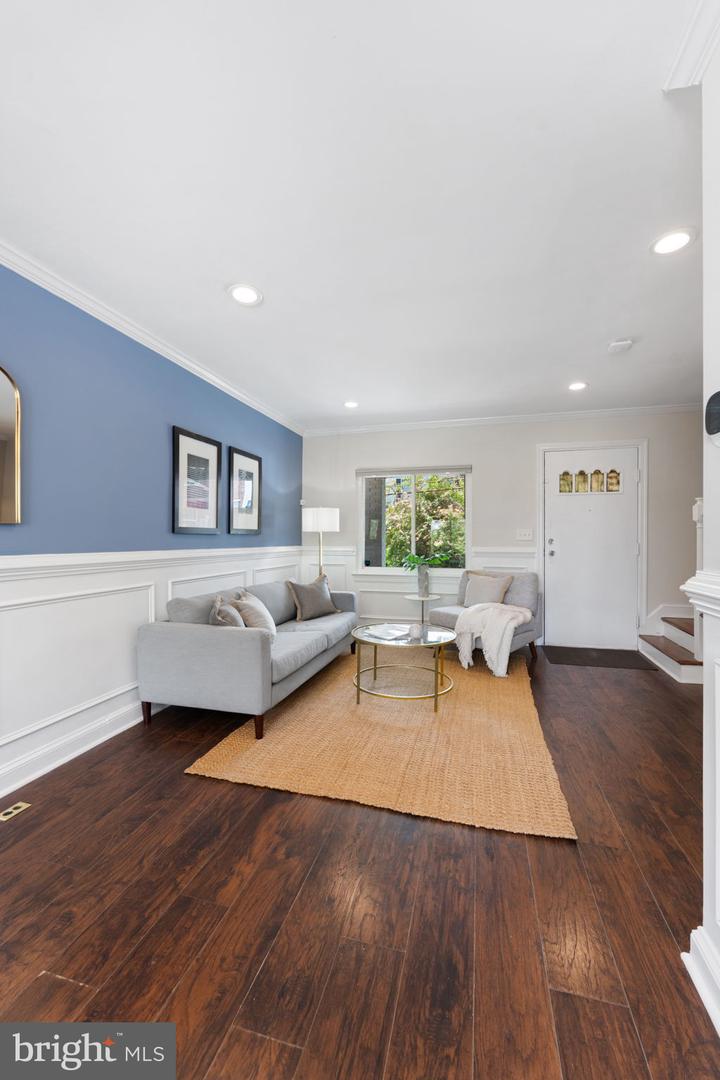 4226 GAULT PL NE, WASHINGTON, District Of Columbia 20019, 3 Bedrooms Bedrooms, ,2 BathroomsBathrooms,Residential,For sale,4226 GAULT PL NE,DCDC2212696 MLS # DCDC2212696