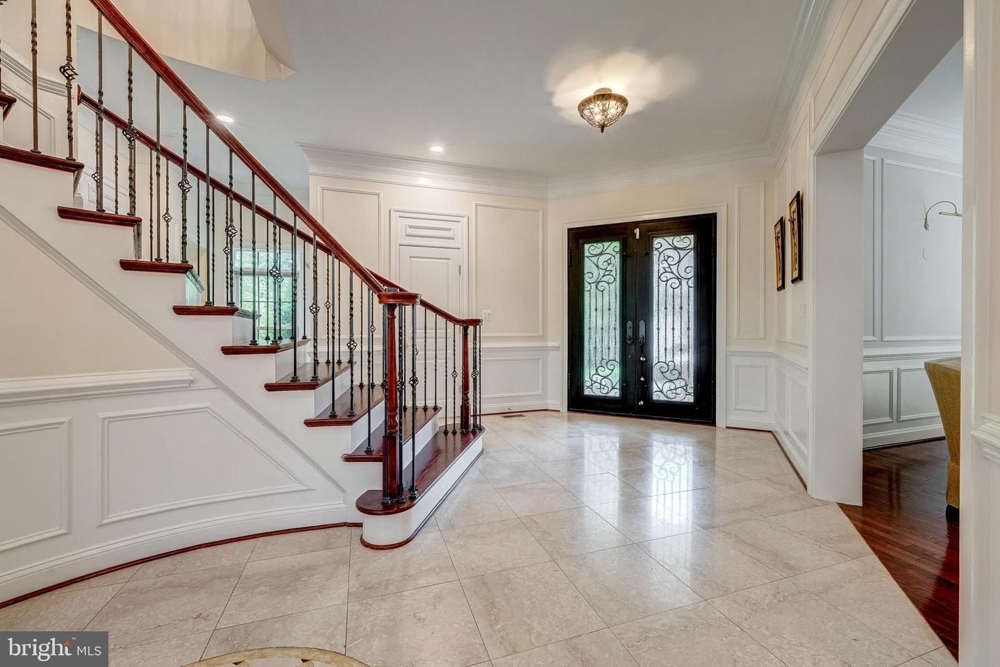 18852 RIDGEBACK CT, LEESBURG, Virginia 20176, 5 Bedrooms Bedrooms, ,4 BathroomsBathrooms,Residential,For sale,18852 RIDGEBACK CT,VALO2103408 MLS # VALO2103408