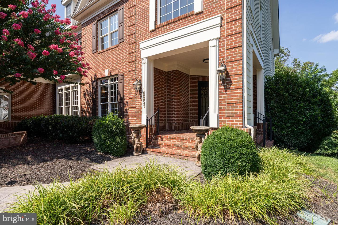 18852 RIDGEBACK CT, LEESBURG, Virginia 20176, 5 Bedrooms Bedrooms, ,4 BathroomsBathrooms,Residential,For sale,18852 RIDGEBACK CT,VALO2103408 MLS # VALO2103408