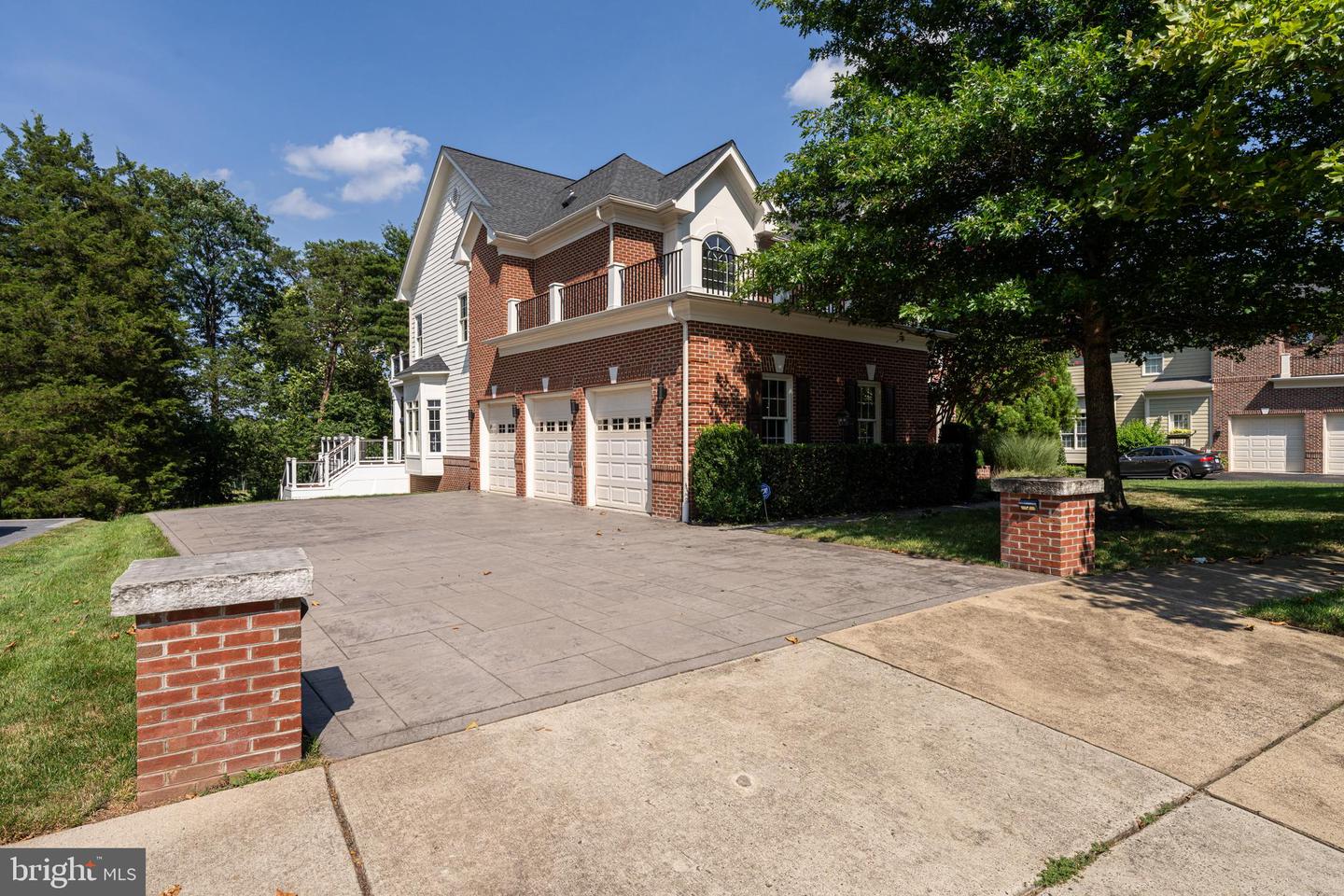 18852 RIDGEBACK CT, LEESBURG, Virginia 20176, 5 Bedrooms Bedrooms, ,4 BathroomsBathrooms,Residential,For sale,18852 RIDGEBACK CT,VALO2103408 MLS # VALO2103408