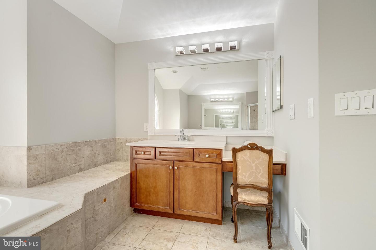 18852 RIDGEBACK CT, LEESBURG, Virginia 20176, 5 Bedrooms Bedrooms, ,4 BathroomsBathrooms,Residential,For sale,18852 RIDGEBACK CT,VALO2103408 MLS # VALO2103408