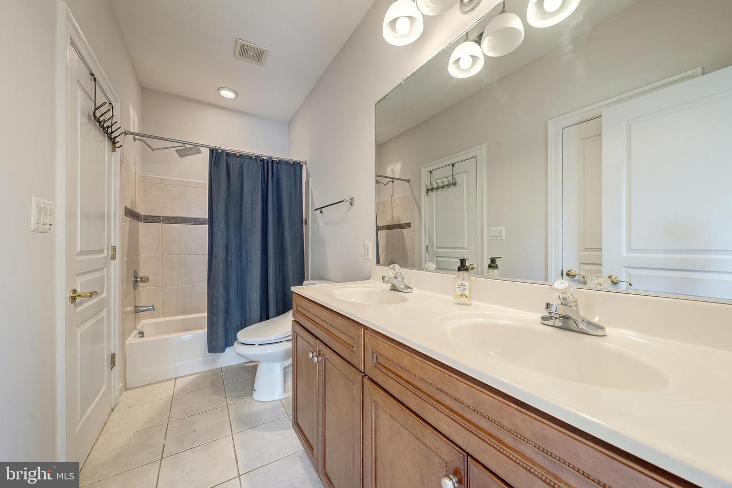 18852 RIDGEBACK CT, LEESBURG, Virginia 20176, 5 Bedrooms Bedrooms, ,4 BathroomsBathrooms,Residential,For sale,18852 RIDGEBACK CT,VALO2103408 MLS # VALO2103408