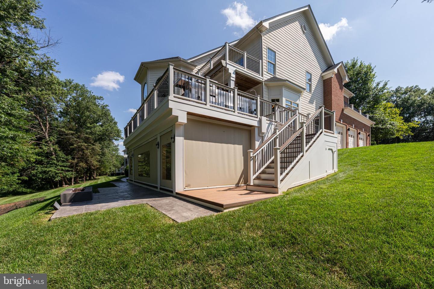 18852 RIDGEBACK CT, LEESBURG, Virginia 20176, 5 Bedrooms Bedrooms, ,4 BathroomsBathrooms,Residential,For sale,18852 RIDGEBACK CT,VALO2103408 MLS # VALO2103408