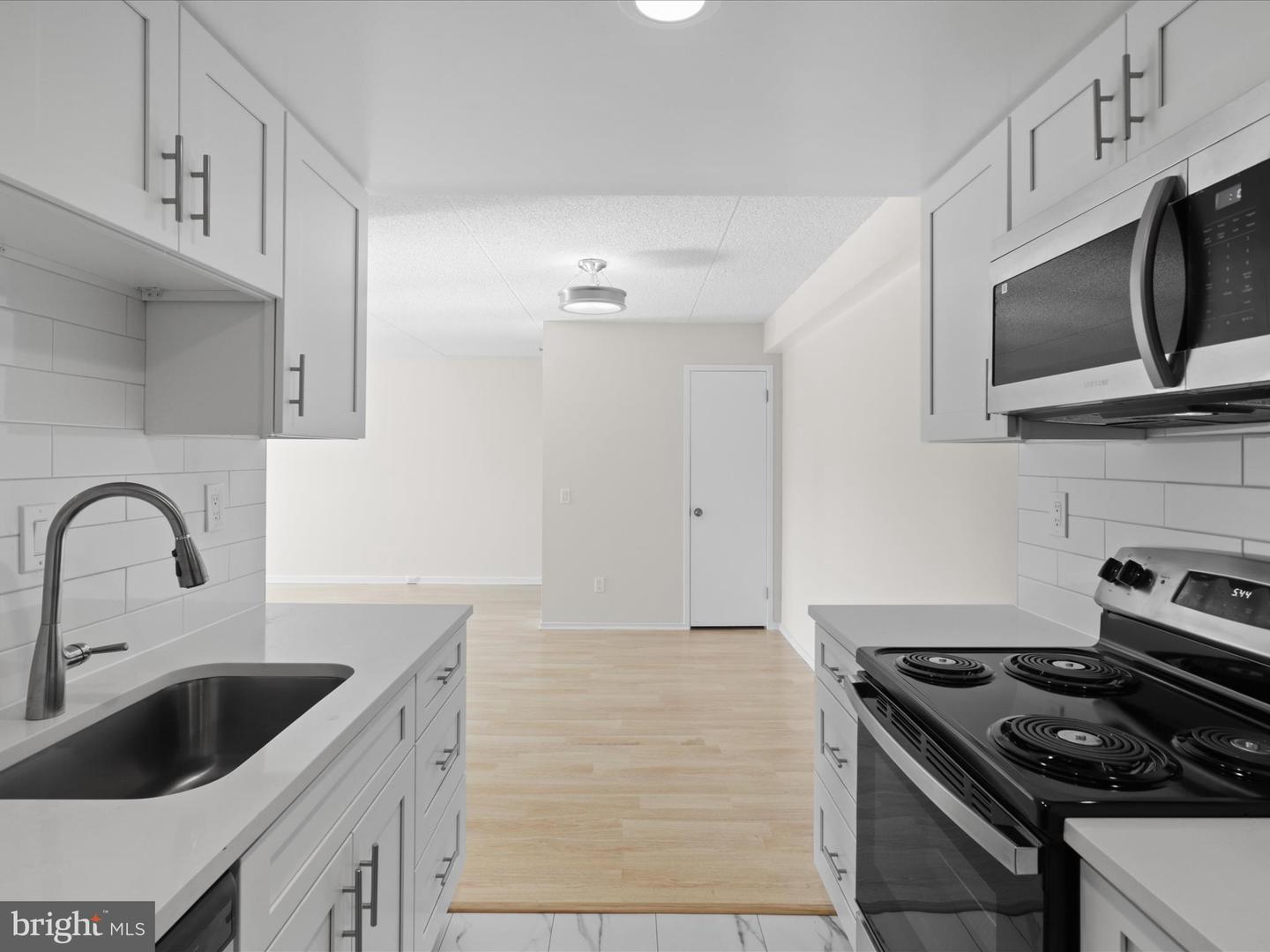 5911 EDSALL RD #408, ALEXANDRIA, Virginia 22304, 1 Bedroom Bedrooms, ,1 BathroomBathrooms,Residential,For sale,5911 EDSALL RD #408,VAAX2048024 MLS # VAAX2048024