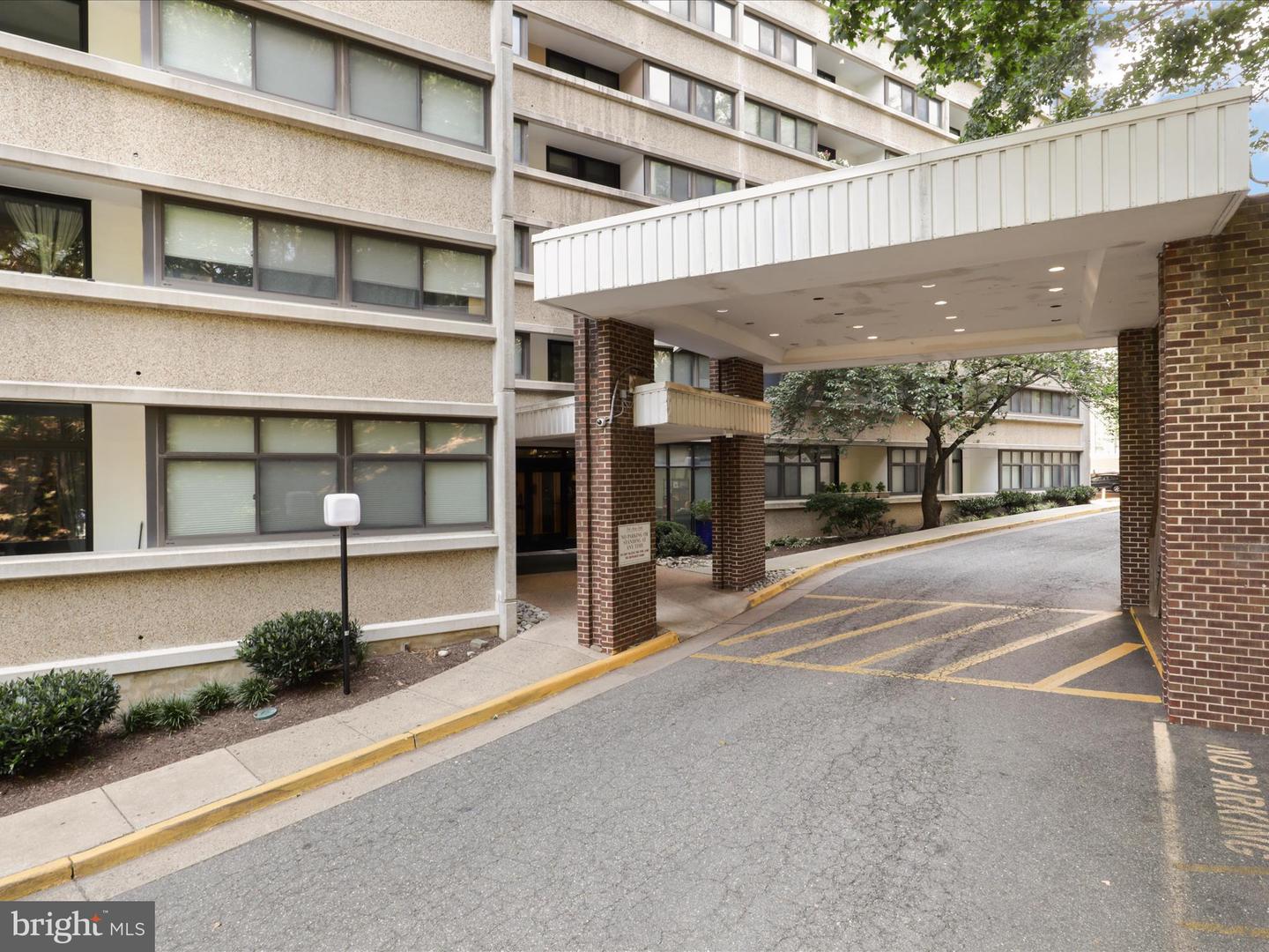 5911 EDSALL RD #408, ALEXANDRIA, Virginia 22304, 1 Bedroom Bedrooms, ,1 BathroomBathrooms,Residential,For sale,5911 EDSALL RD #408,VAAX2048024 MLS # VAAX2048024