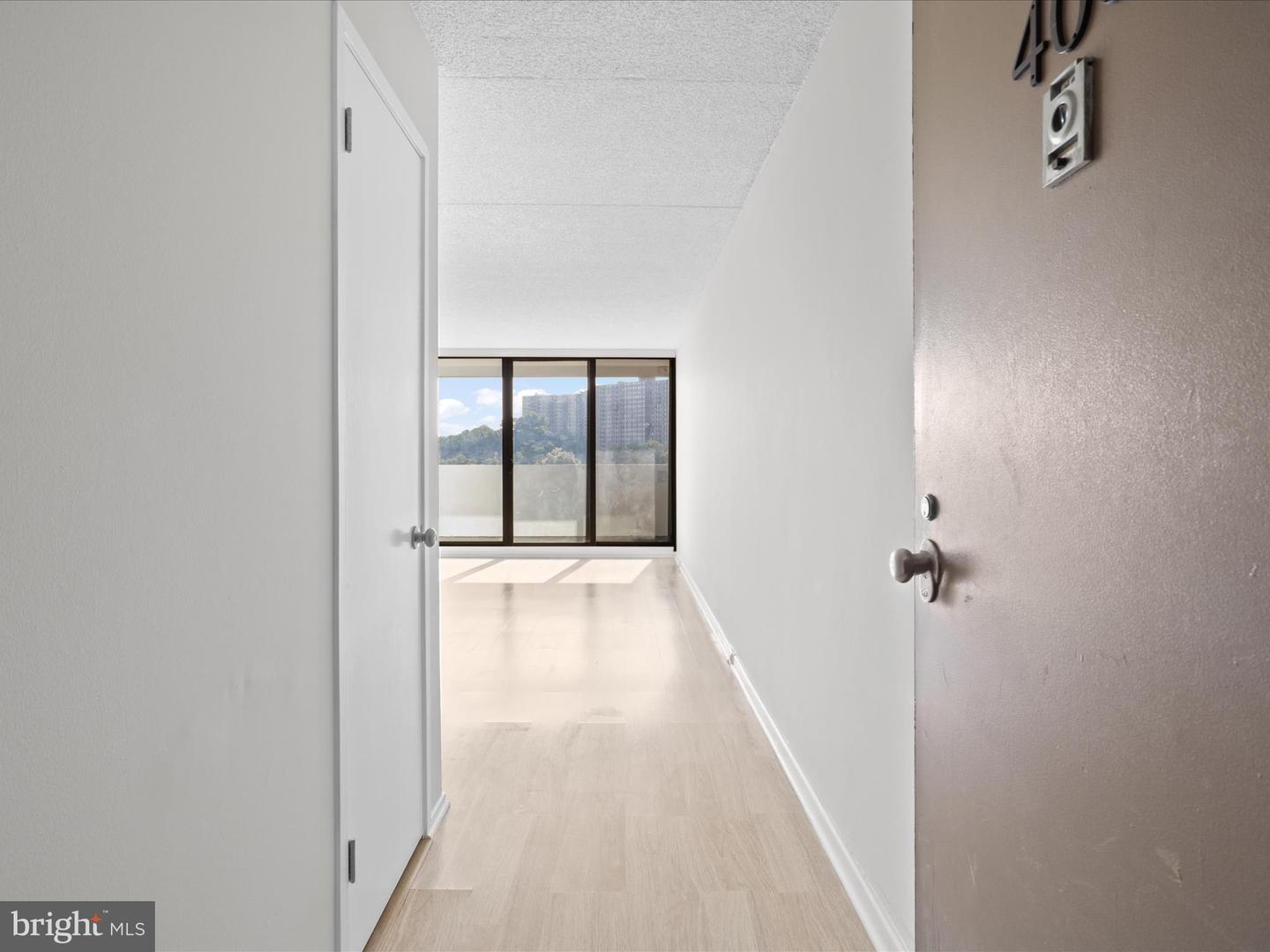 5911 EDSALL RD #408, ALEXANDRIA, Virginia 22304, 1 Bedroom Bedrooms, ,1 BathroomBathrooms,Residential,For sale,5911 EDSALL RD #408,VAAX2048024 MLS # VAAX2048024