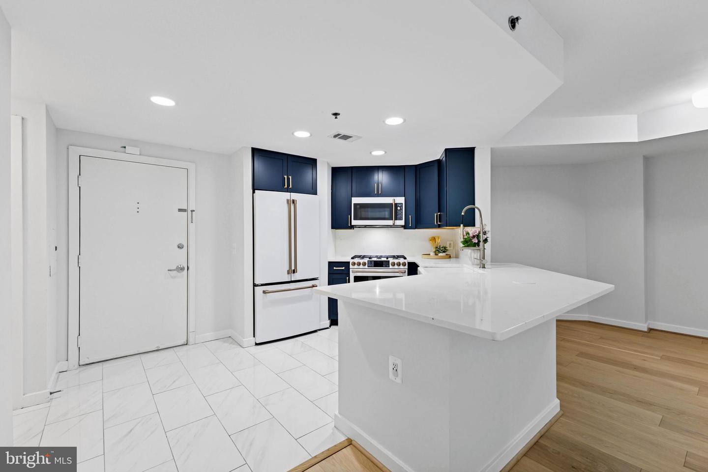 3883 CONNECTICUT AVE NW #313, WASHINGTON, District Of Columbia 20008, 2 Bedrooms Bedrooms, ,1 BathroomBathrooms,Residential,For sale,3883 CONNECTICUT AVE NW #313,DCDC2212762 MLS # DCDC2212762