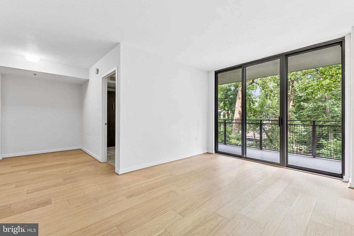 3883 CONNECTICUT AVE NW #313, WASHINGTON, District Of Columbia 20008, 2 Bedrooms Bedrooms, ,1 BathroomBathrooms,Residential,For sale,3883 CONNECTICUT AVE NW #313,DCDC2212762 MLS # DCDC2212762