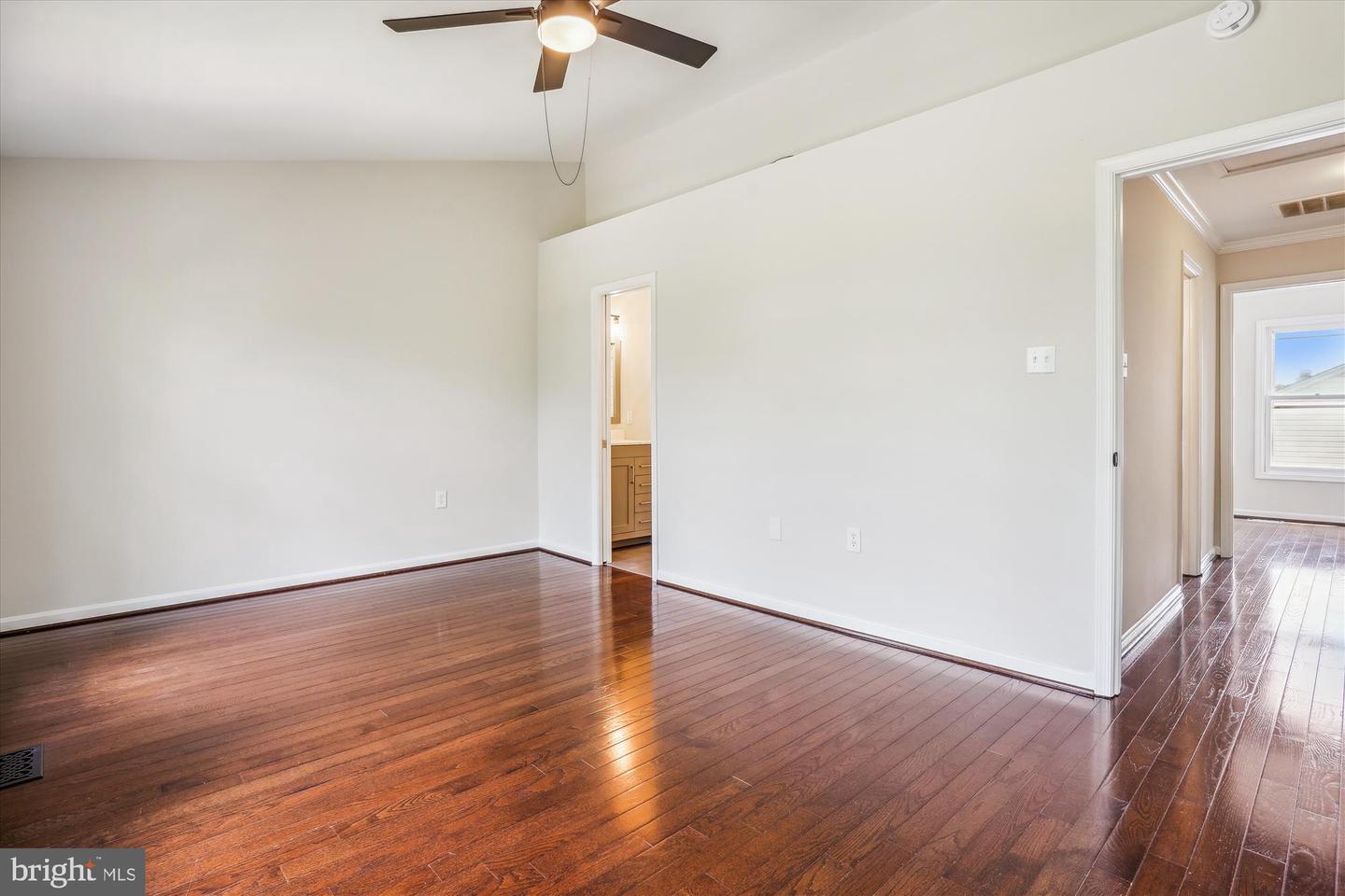 10491 TRINIDAD CT, MANASSAS, Virginia 20109, 3 Bedrooms Bedrooms, 7 Rooms Rooms,3 BathroomsBathrooms,Residential,For sale,10491 TRINIDAD CT,VAPW2100304 MLS # VAPW2100304
